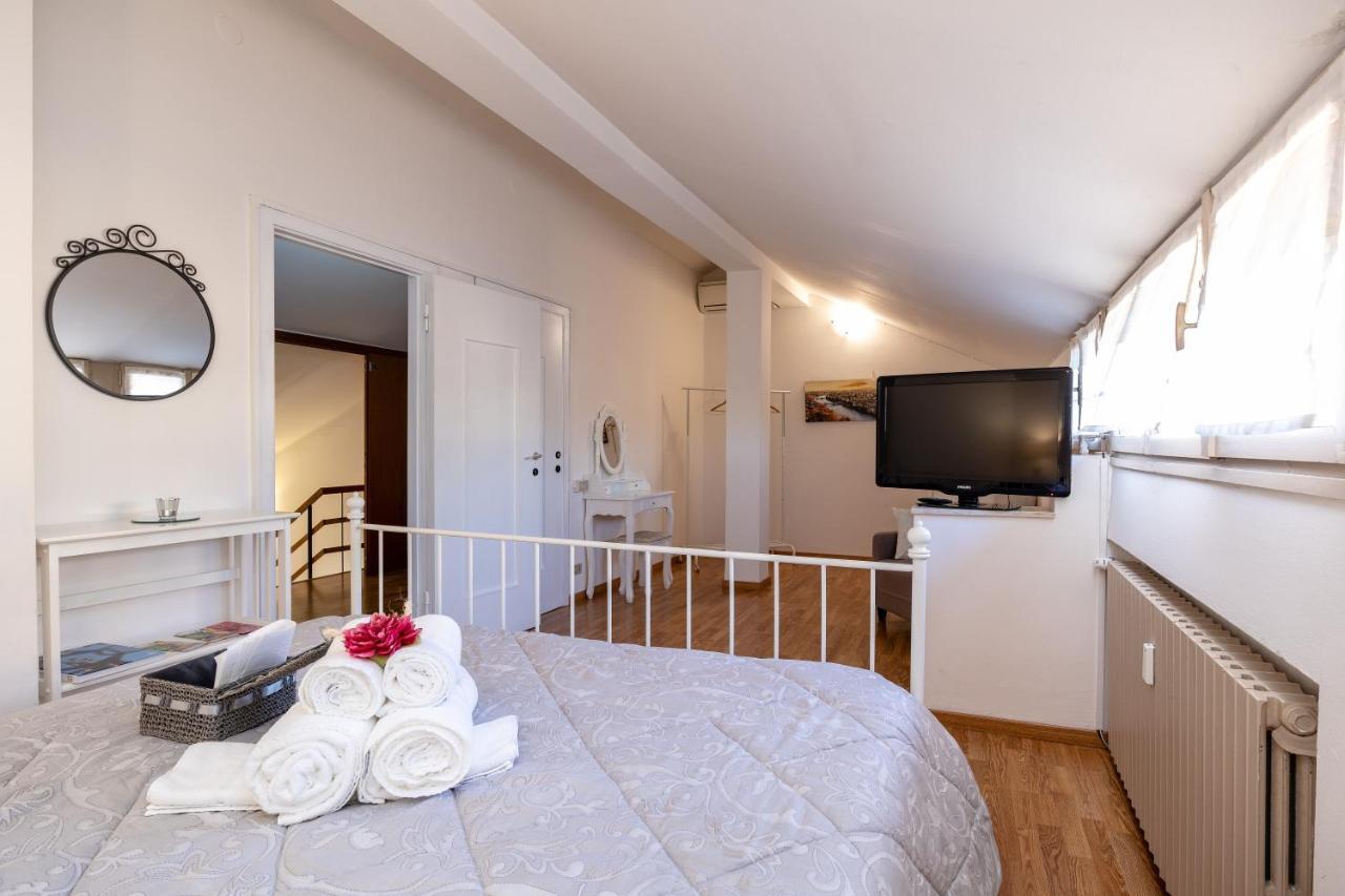 Attico Quarto Di Luna Verona Luaran gambar